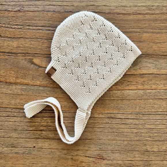 Quincy Mae Other - Quincy Mae Knit Pointelle Baby Bonnet - Size 3-6 months
